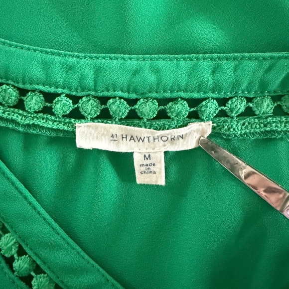 41 Hawthorn Women’s Emerald Green Sleeveless V-Neck Blouse Size M - Picture 7 of 8
